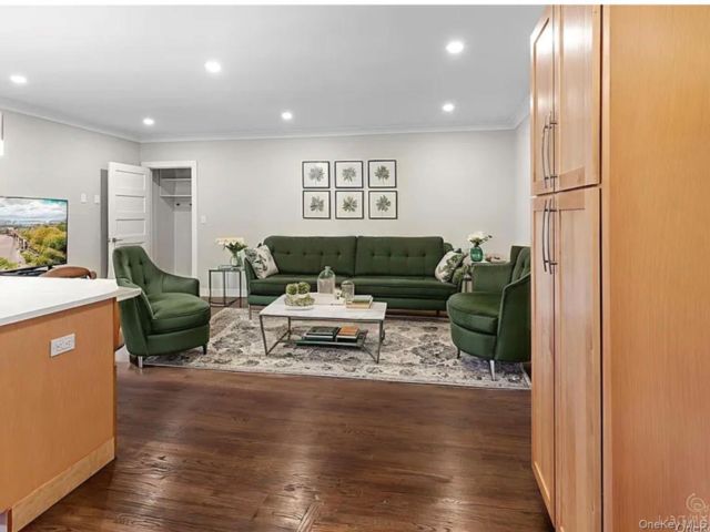 [Bronxville Real Estate, listing number 7270442]