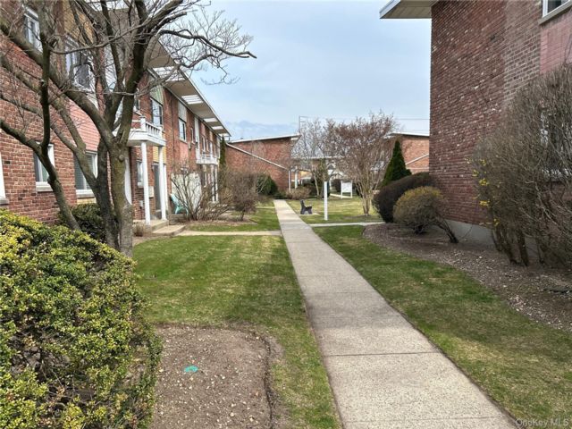 Studio,  1.00 BTH &nbsp;Condo style home in Levittown