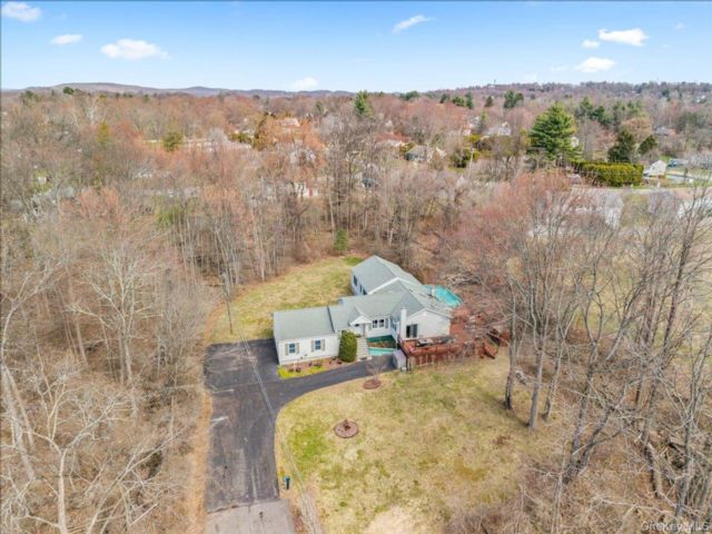 [Yorktown Heights Real Estate, listing number 7270580]