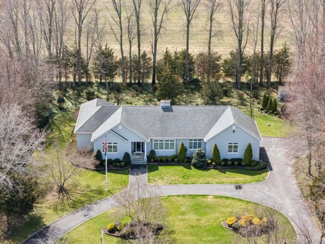  3 BR,  3.00 BTH &nbsp;Modern style home in Laurel