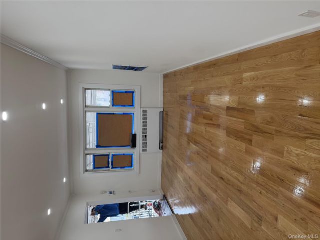  3 BR,  3.00 BTH &nbsp;Colonial style home in Wakefield