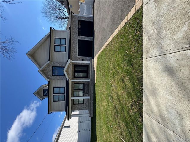  4 BR,  4.00 BTH &nbsp;Colonial style home in Bellmore