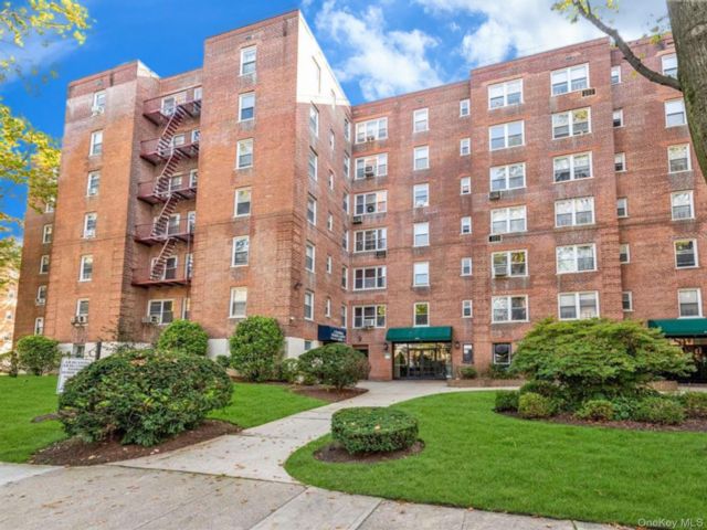  1 BR,  1.00 BTH &nbsp;Other style home in Flushing