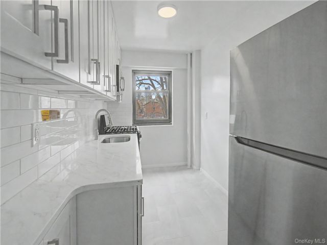  1 BR,  1.00 BTH &nbsp;Other style home in Astoria