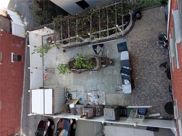 [PHOTO]