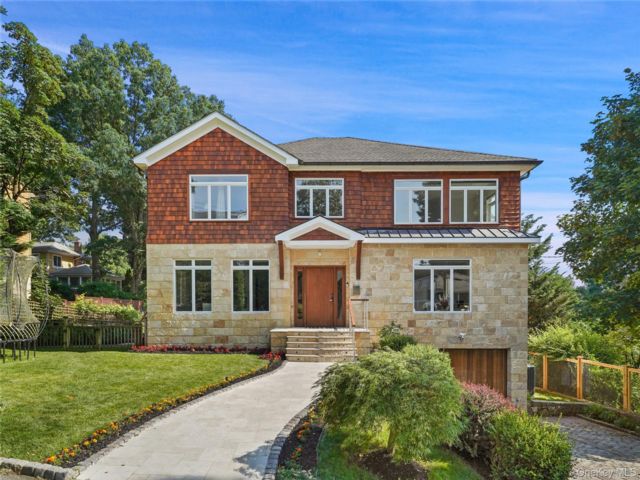  5 BR,  6.00 BTH &nbsp;Contemporary style home in Hastings-on-hudson