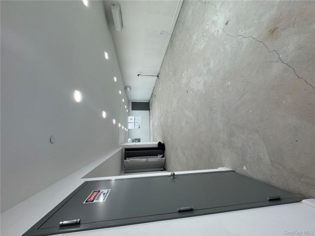 [PHOTO]