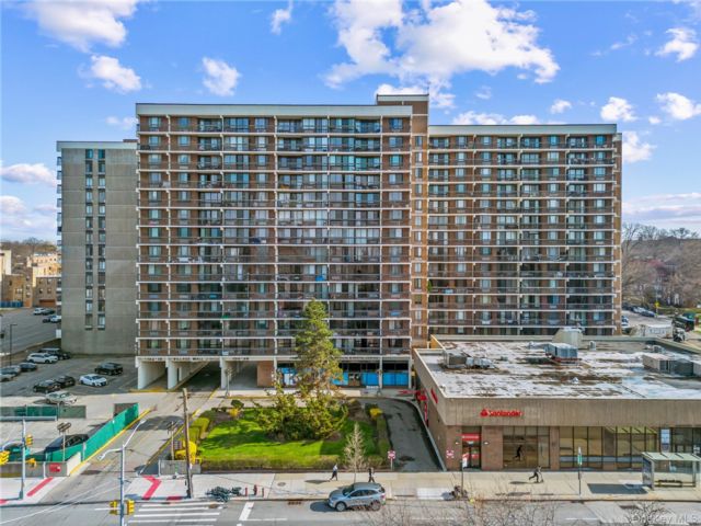  2 BR,  1.00 BTH &nbsp;Other style home in Flushing