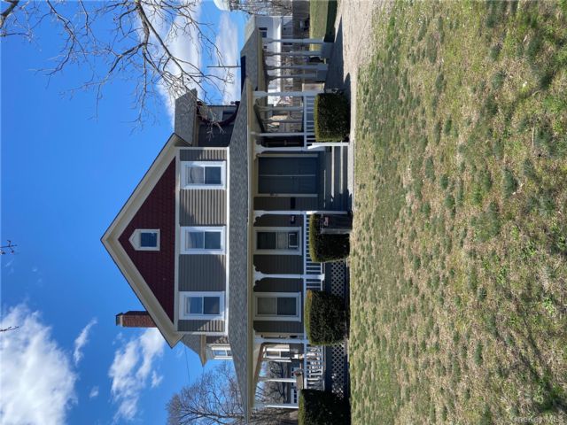  3 BR,  1.00 BTH &nbsp;Victorian style home in Patchogue