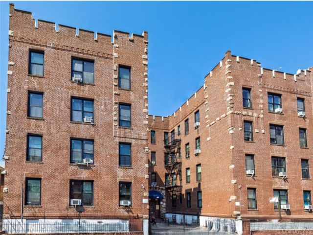 Studio,  0.00 BTH &nbsp;House style home in Far Rockaway