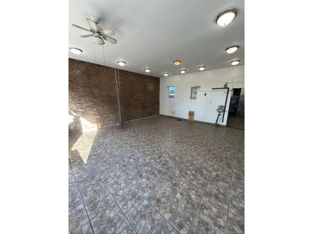Studio,  0.00 BTH &nbsp;Commercial style home in Park Slope