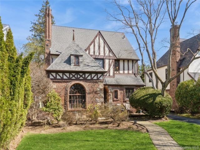  3 BR,  3.00 BTH &nbsp;Tudor style home in Rockville Centre