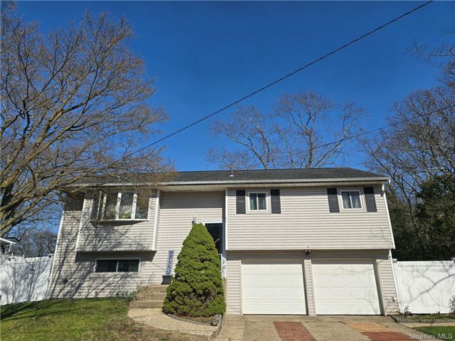 [Selden Real Estate, listing number 7271692]