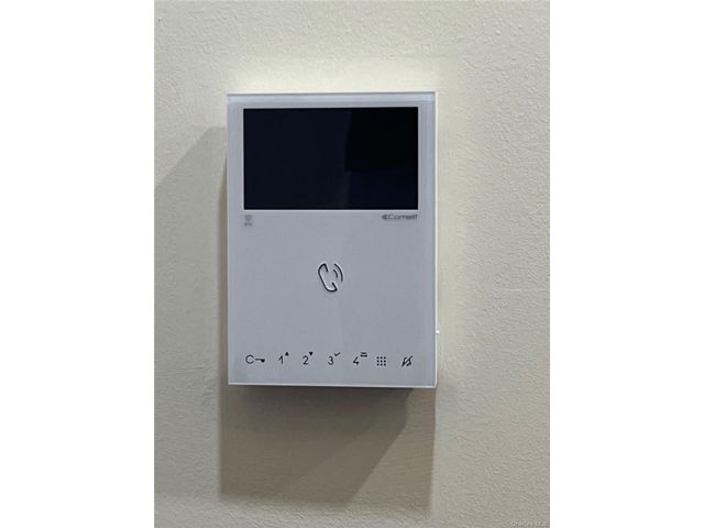 [PHOTO]