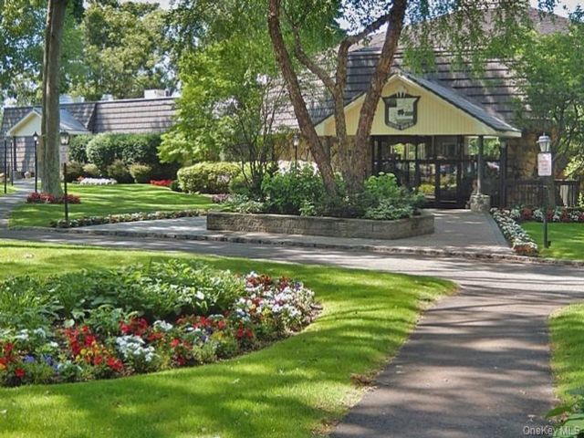 [PHOTO]