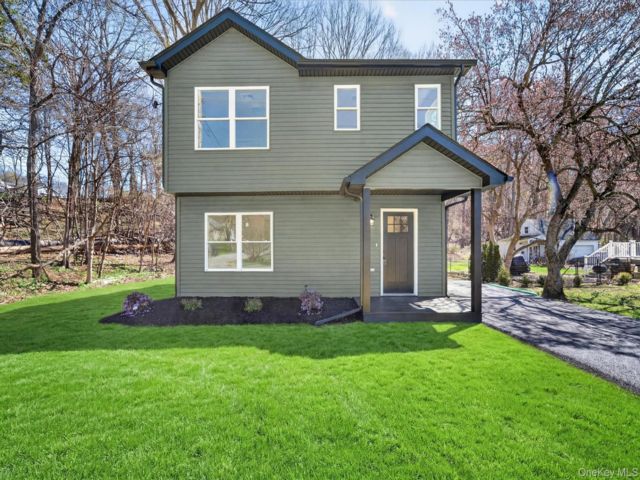  3 BR,  3.00 BTH &nbsp;Other style home in New Windsor