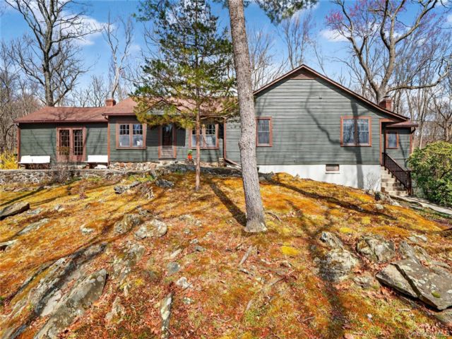 [Yorktown Heights Real Estate, listing number 7272106]