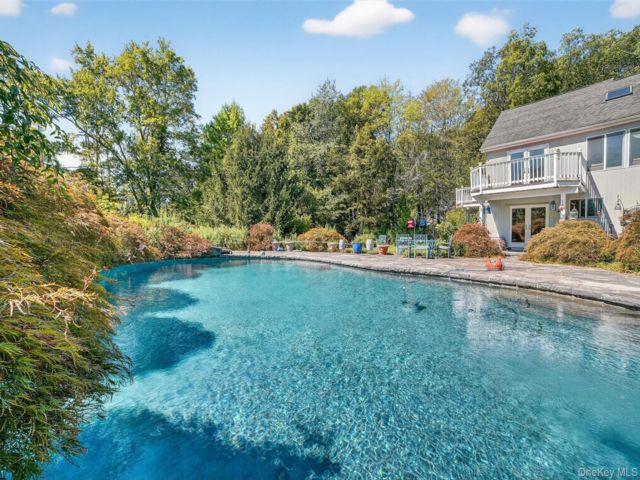 [Yorktown Heights Real Estate, listing number 7272127]