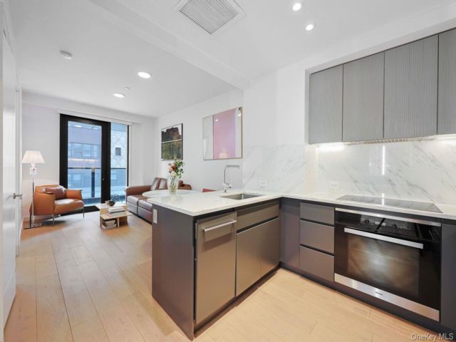  1 BR,  1.00 BTH &nbsp;Other style home in New York (manhattan)