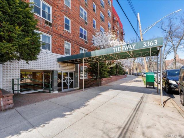 [Kingsbridge Real Estate, listing number 7272147]