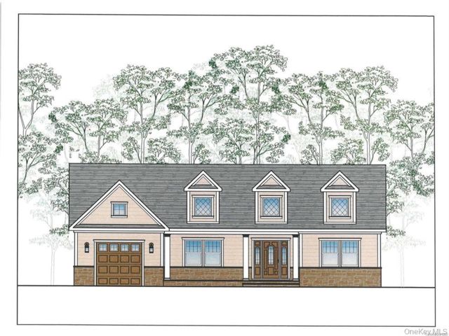  4 BR,  3.00 BTH &nbsp;Colonial style home in Farmingdale