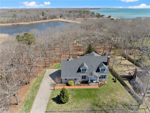  3 BR,  3.00 BTH &nbsp;Craftsman style home in Laurel