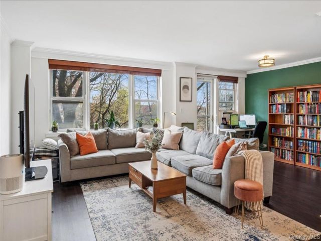 [Kingsbridge Real Estate, listing number 7272340]