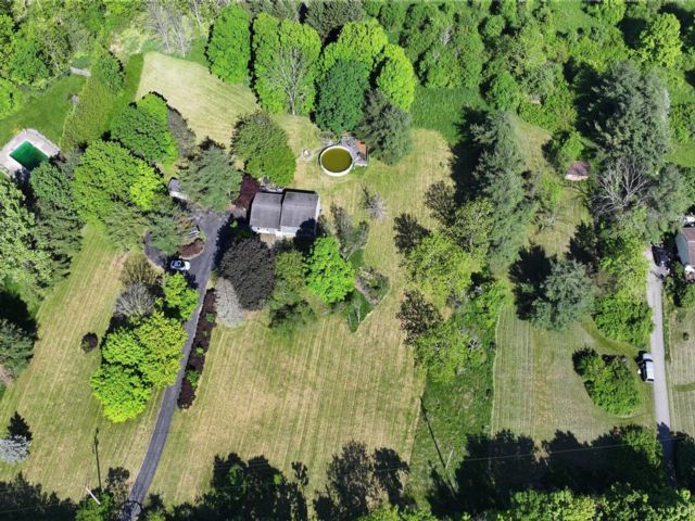  4 BR,  3.00 BTH &nbsp;A-frame style home in Monroe