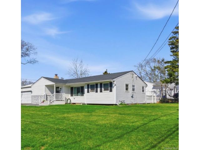 [Centereach Real Estate, listing number 7272435]