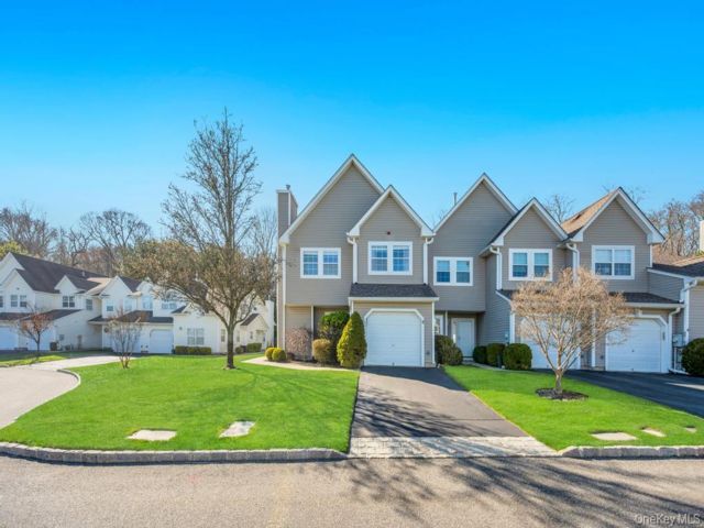 [East Setauket Real Estate, listing number 7272706]