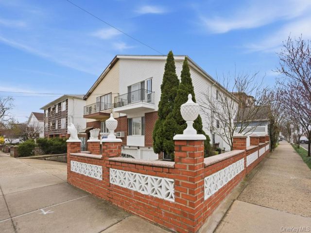 [Howard Beach Real Estate, listing number 7272747]