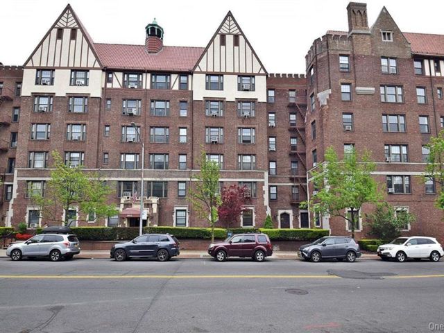  1 BR,  1.00 BTH &nbsp;Other style home in Forest Hills