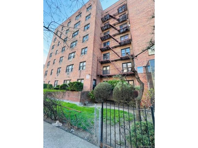  2 BR,  1.00 BTH &nbsp;Other style home in Corona