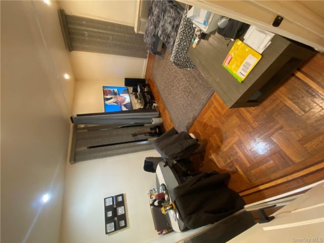  1 BR,  1.00 BTH &nbsp;Other style home in Stadium