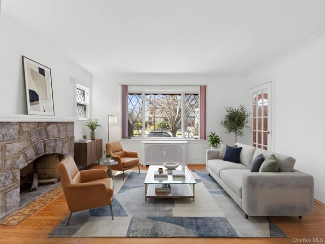  4 BR,  1.00 BTH &nbsp;Exp cape style home in Laurelton