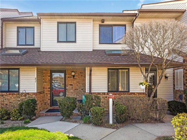  3 BR,  3.00 BTH &nbsp;Condo style home in Wantagh