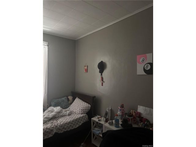 [PHOTO]