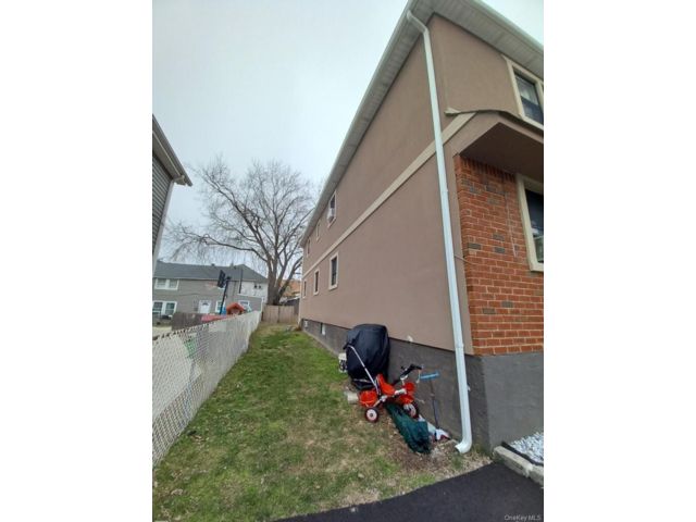 [PHOTO]