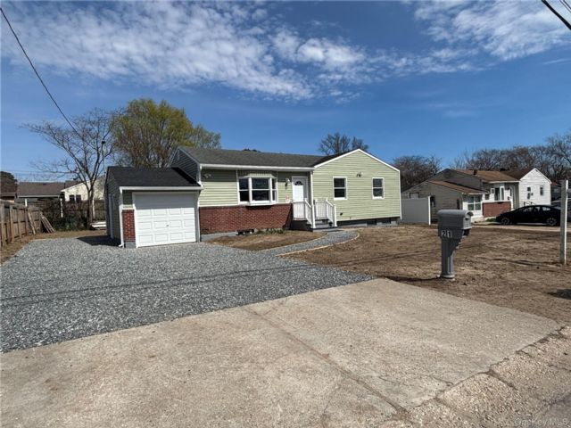  3 BR,  1.00 BTH &nbsp;Ranch style home in Central Islip