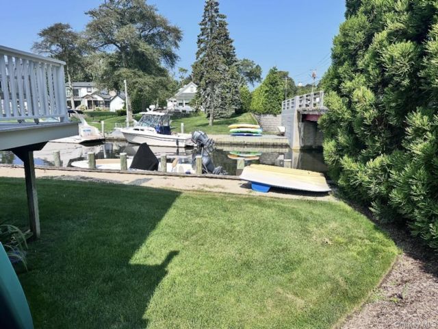  1 BR,  1.00 BTH &nbsp;Contemporary style home in Center Moriches