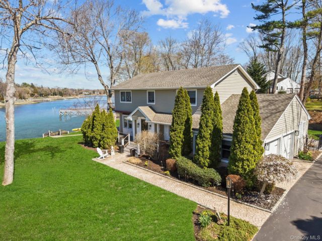[Setauket Real Estate, listing number 7273884]