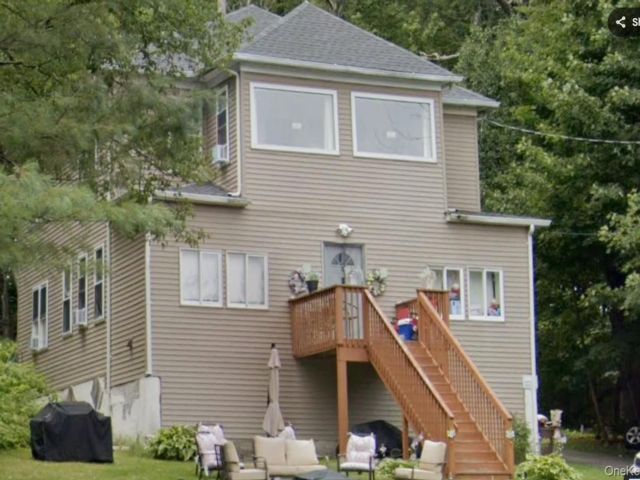  5 BR,  2.00 BTH &nbsp;House style home in Loch Sheldrake