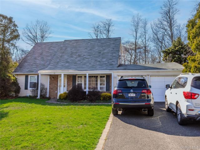 [Stony Brook Real Estate, listing number 7273970]