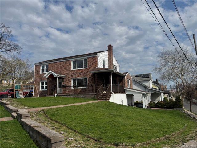  5 BR,  2.00 BTH &nbsp;House style home in Yonkers