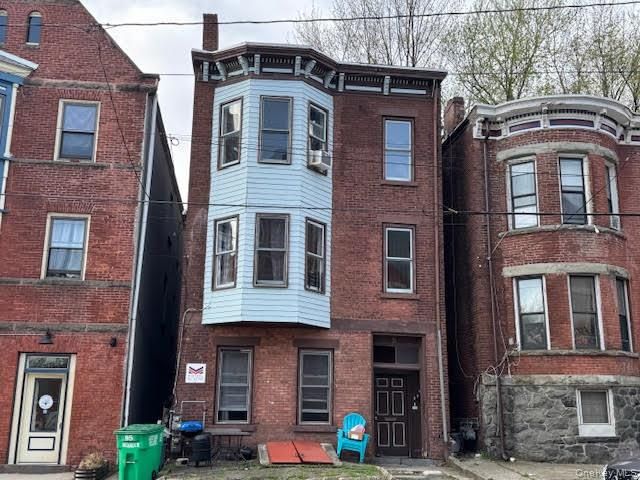  7 BR,  3.00 BTH &nbsp;Other style home in Newburgh