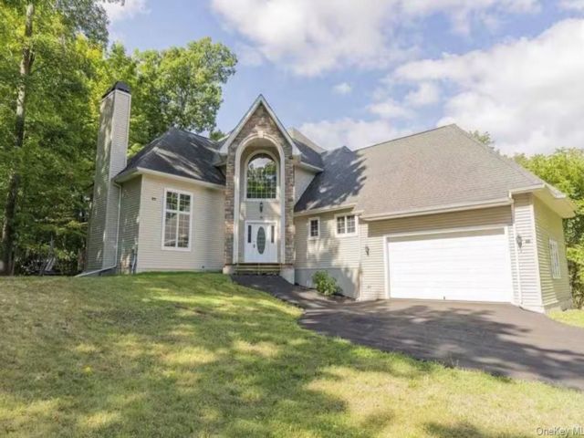  3 BR,  2.00 BTH &nbsp;Contemporary style home in Hyde Park