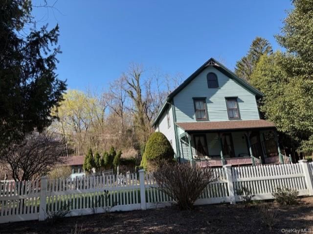 [East Setauket Real Estate, listing number 7274171]