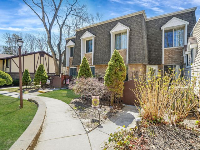 [Port Jefferson Station Real Estate, listing number 7274227]