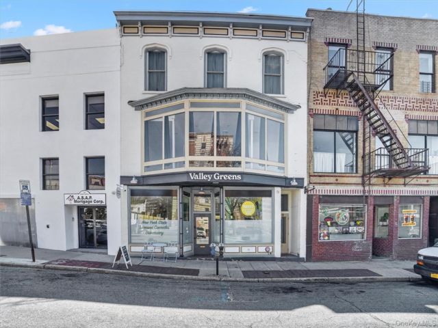 Studio,  0.00 BTH &nbsp;Commercial style home in Peekskill