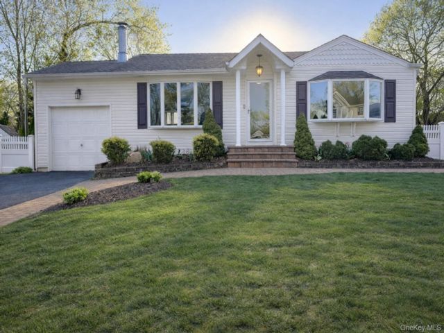 [Port Jefferson Real Estate, listing number 7274355]